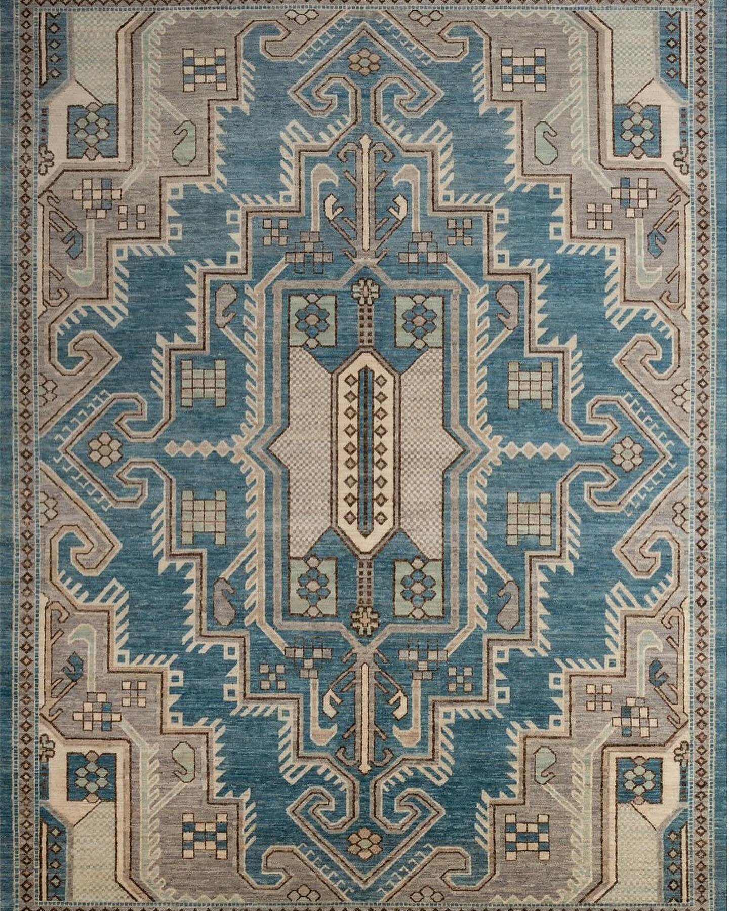 Featured is our new Retro Serapis design. We currently offer 4 different color options on this design. Highlighted are two of the four. You can request a sample of this rug by contacting us.
.
.
.
#heriz #retroserapi #classicmotifs #new #collection #