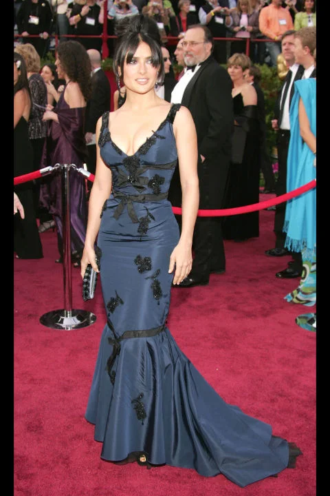 54bc08a943798_-_hbz-100-best-dresses-2005-salma-hayek