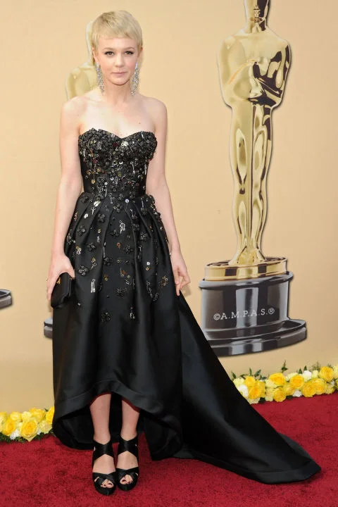 54bc08b7e5595_-_hbz-100-best-dresses-2010-carey-mulligan