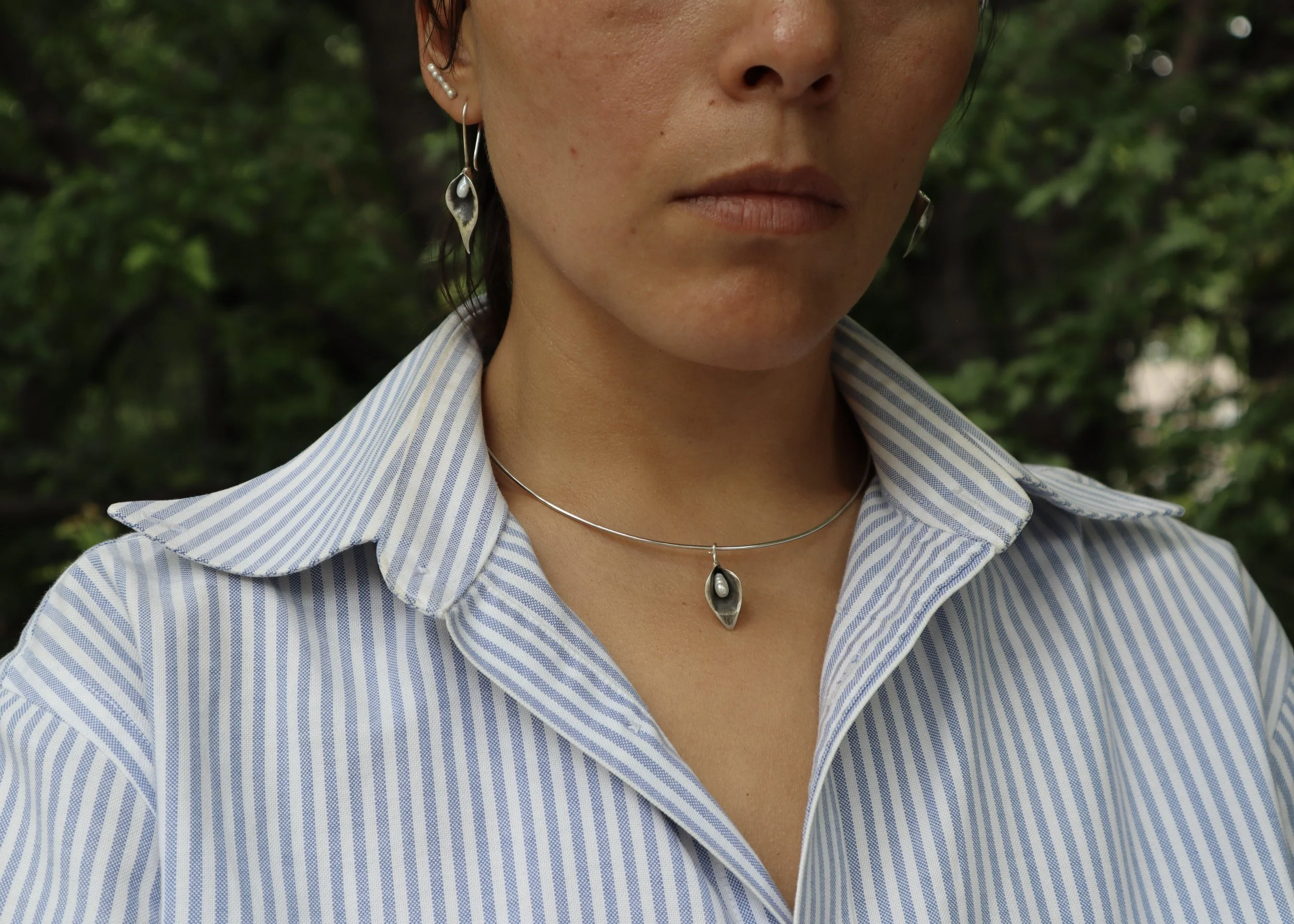 calla lily collar necklace.JPG