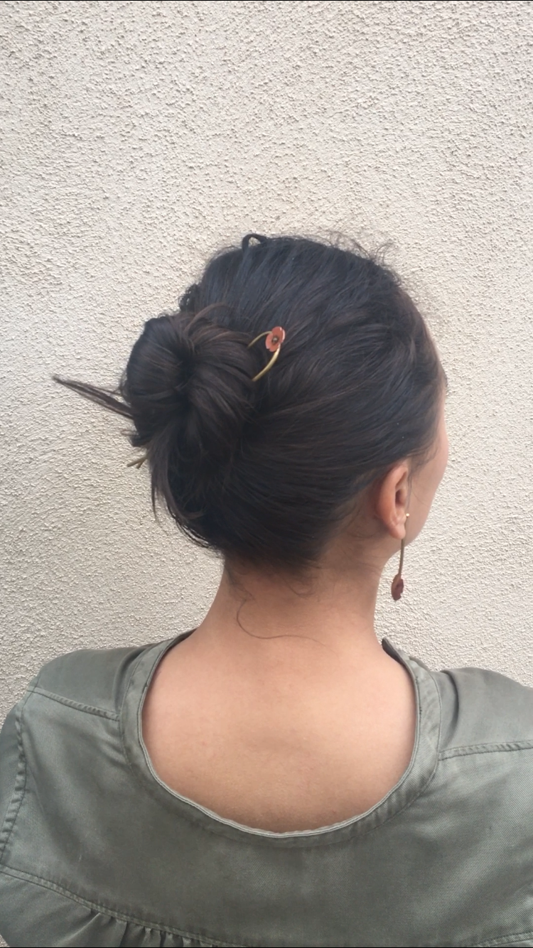 How to Use a Hairslide: The Classic Bun