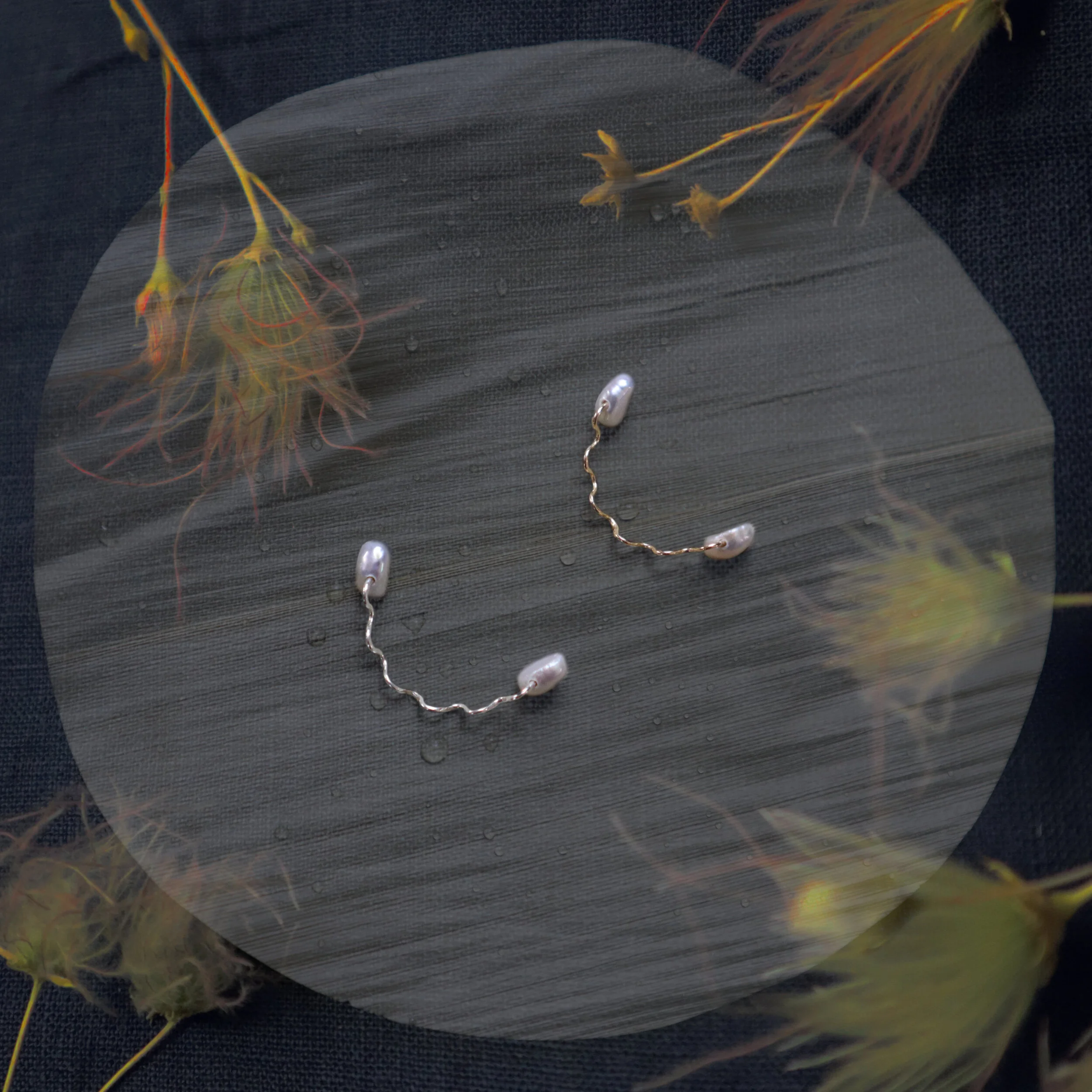 squiggle pearl nose bridge.jpeg