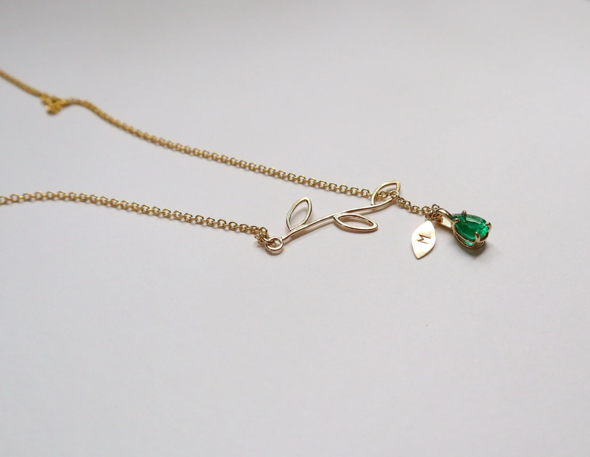 Gold emerald birthstone mother's necklace for Kim