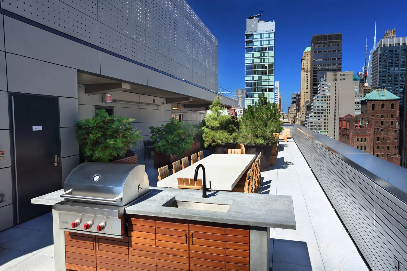 39street2490Garden.jpg