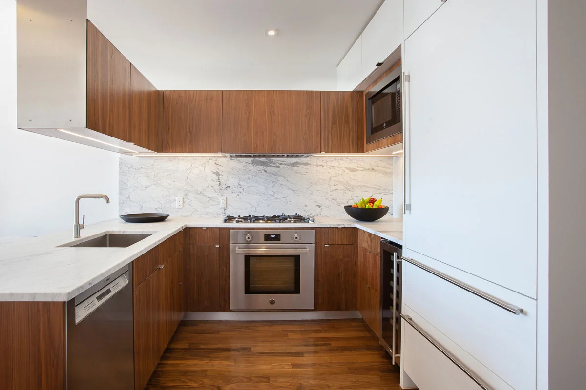 280-Metropolitan-Avenue_Photographs_5D_Kitchen-1.jpg