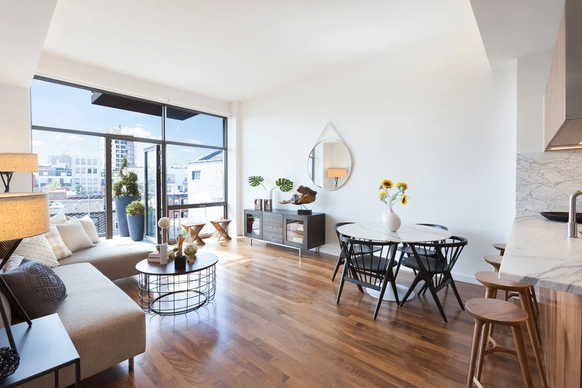 280-Metropolitan-Avenue_Photographs_5D_Living-Room.jpg