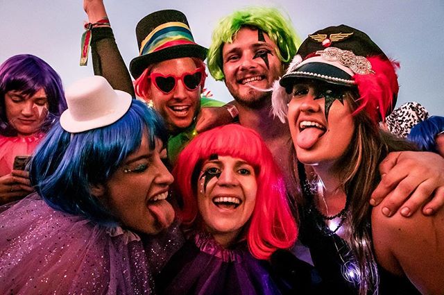 Get a head-start & begin prep for your ensemble! Tag your crew to let them know it’s all on for Splore 2020 👨🏼🎤⚡️✨
#countdowntilsplore 📸 - @serenastevenson