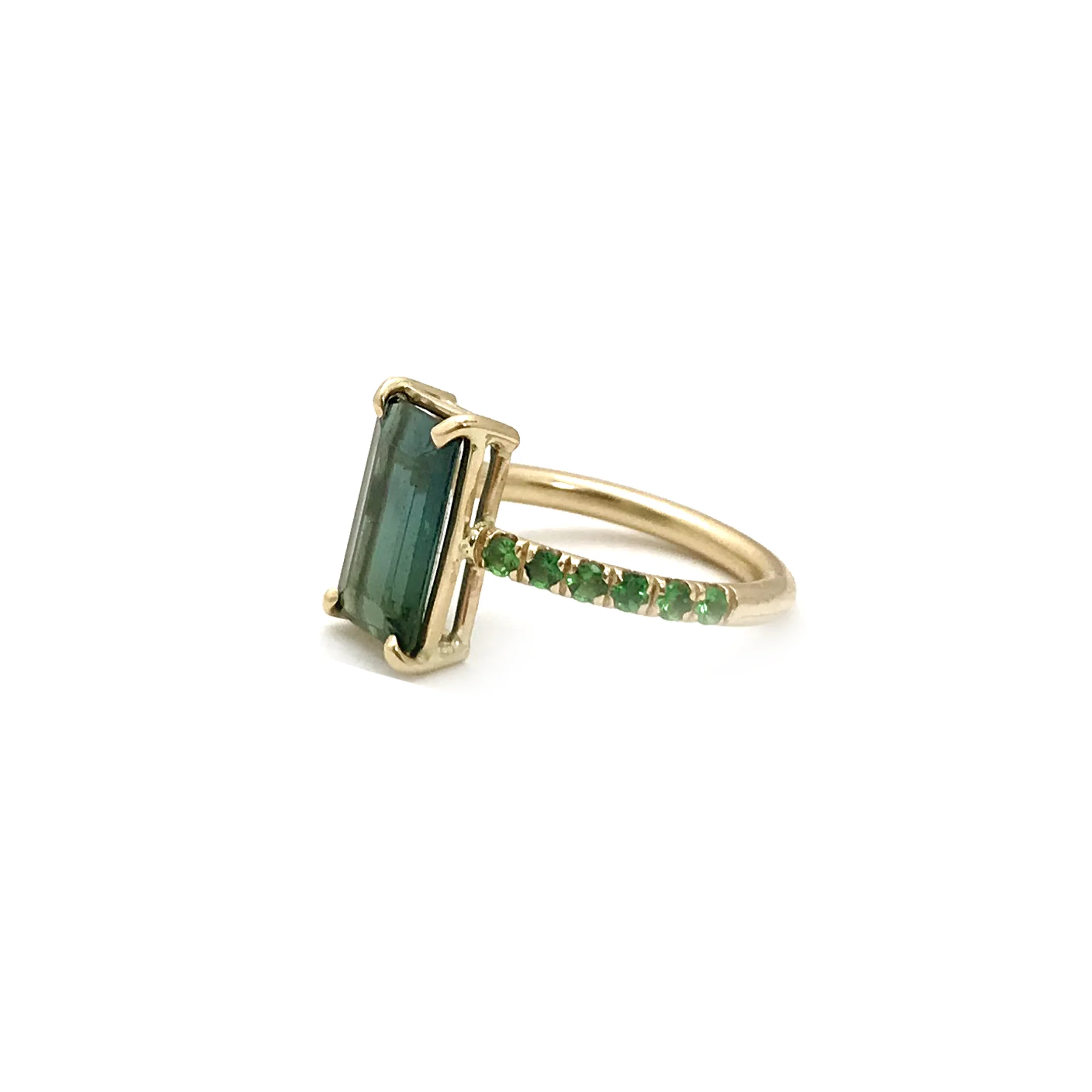 GREEN TOURM_EMERALD_SIDE.jpg