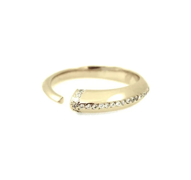 Horn Pavé Ridge Ring