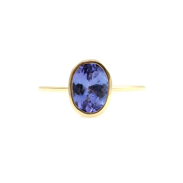 Oval Tanzanite with Thin Band