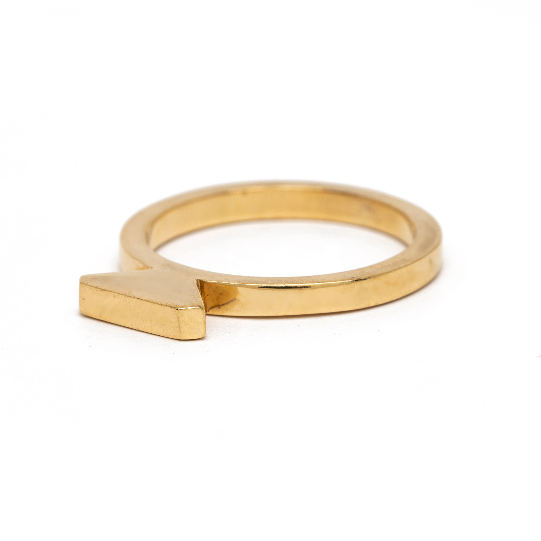 Silhouette YG Ring Angle.jpg