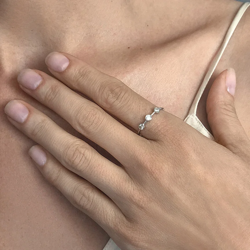 3 Diamond Simple Band WG.JPG