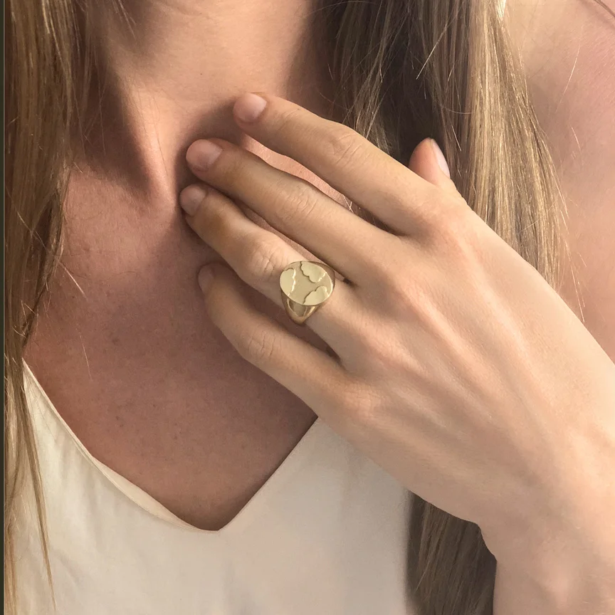 Cloud Signet Large Solid YG.JPG