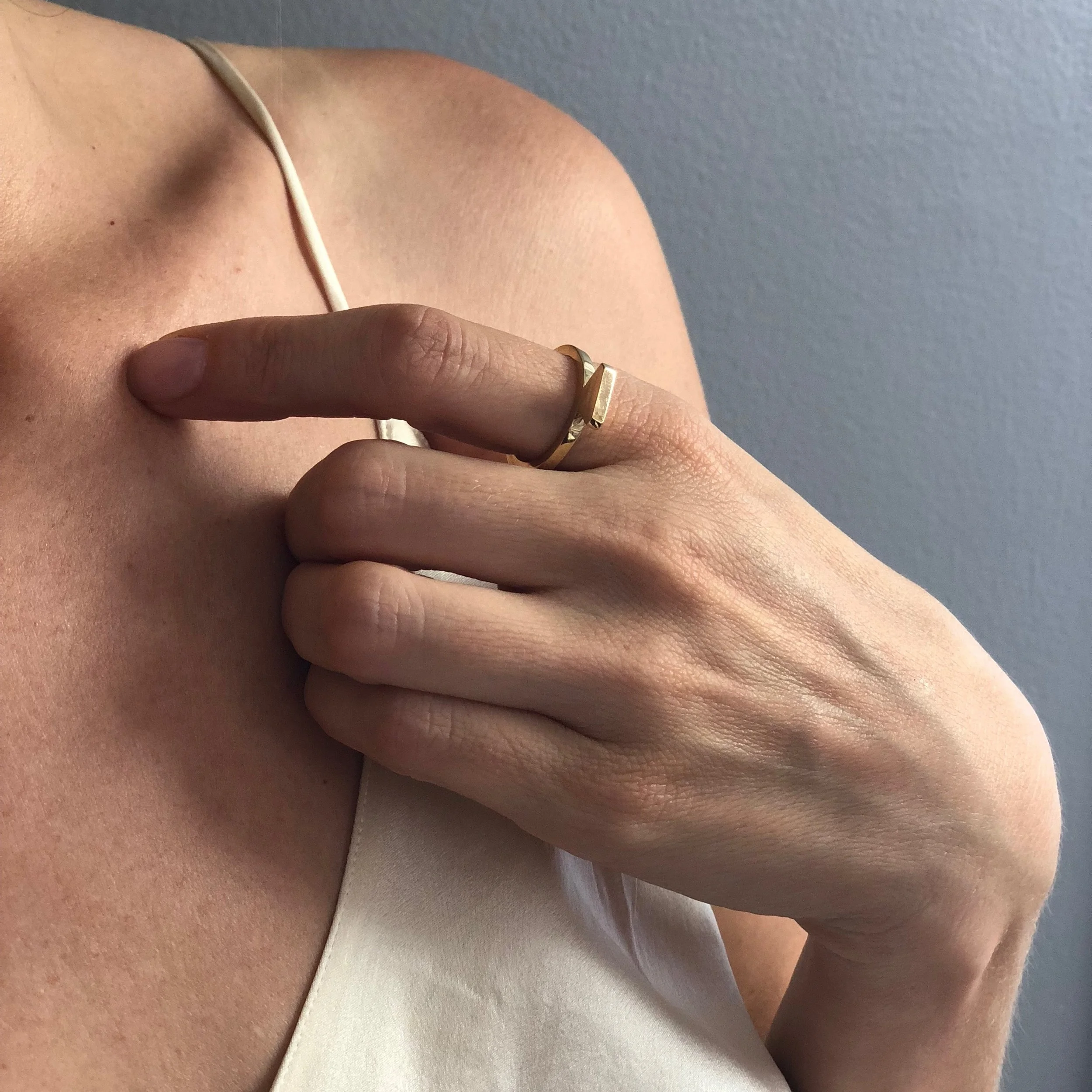 Silhouette Ring YG.JPG