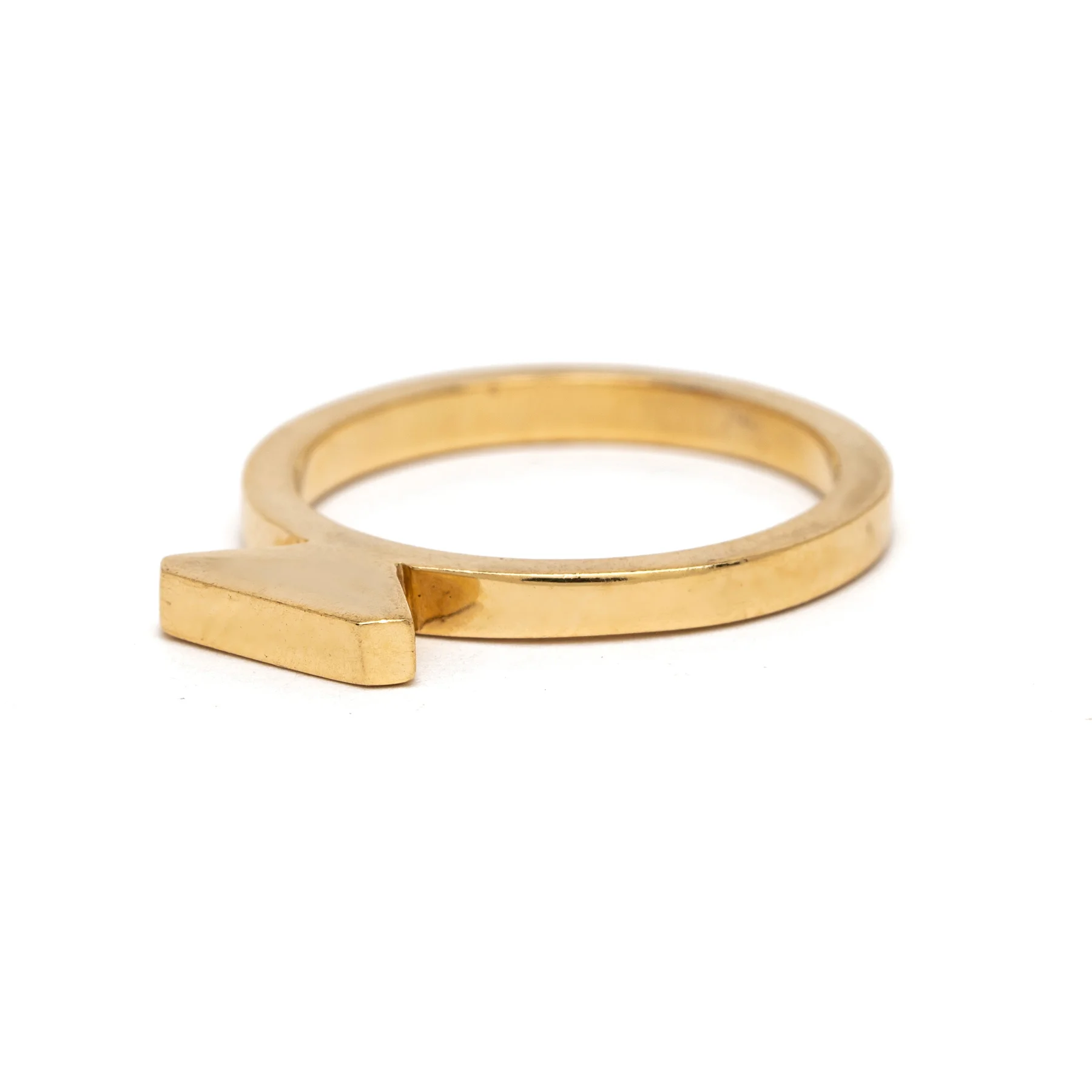 Silhouette YG Ring Angle.jpg