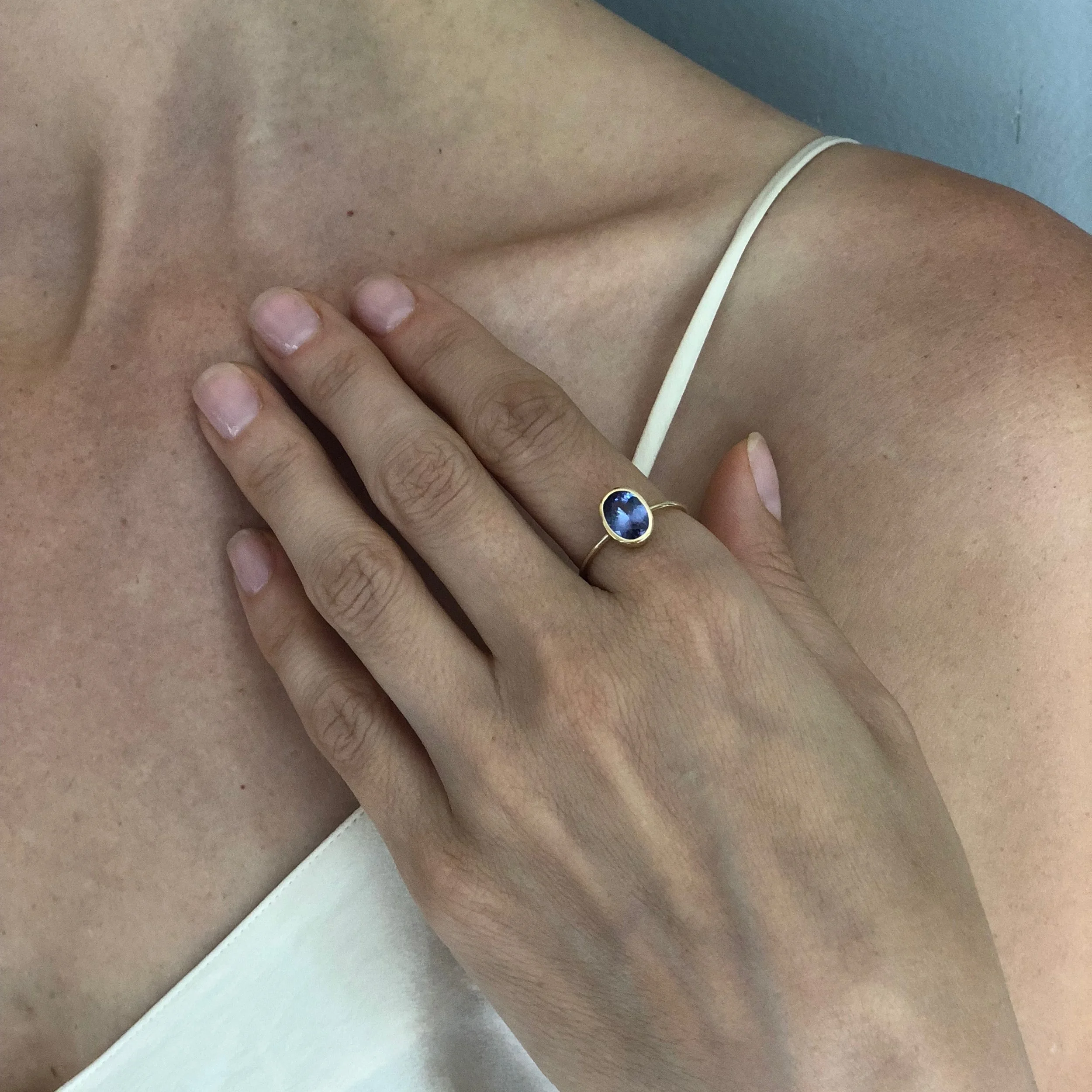 Tanzanite Simple YG Band.JPG