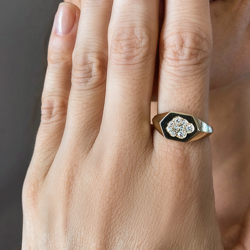 Cloud Signet Diamond Hexogonal Ring YG.JPG