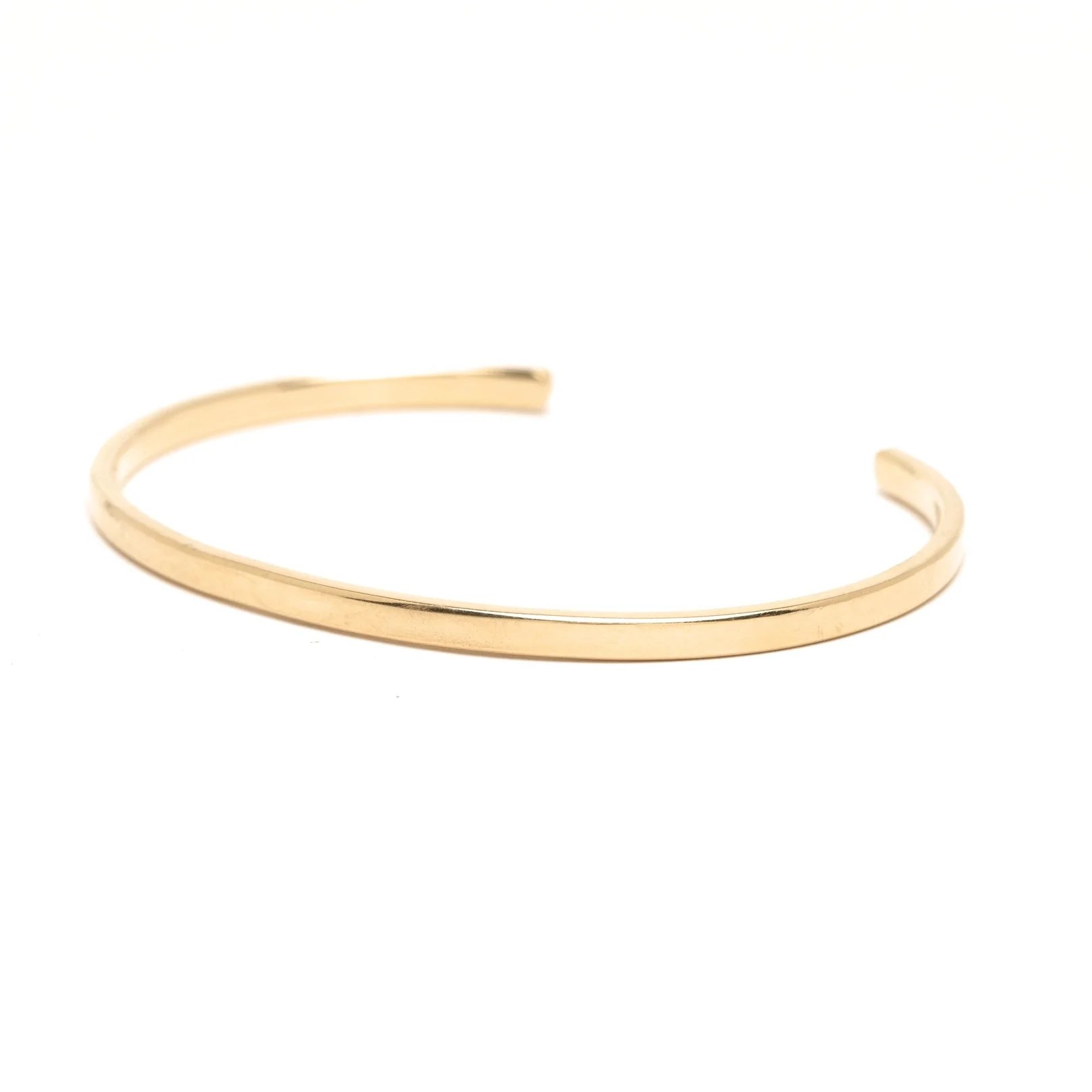 Simple Cuff 18k YG Angle.jpg