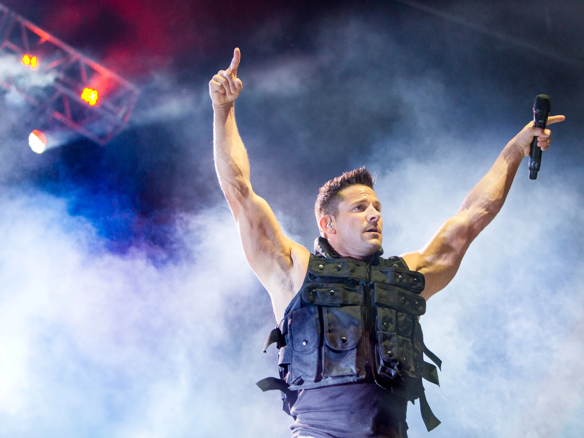 JEFF TIMMONS // 98 DEGREES