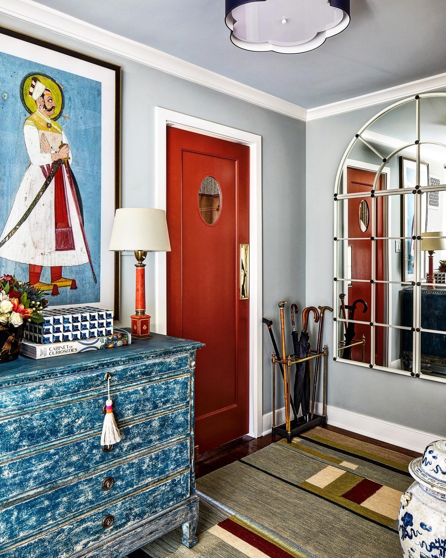 Welcome Home 🏡! Come in and pour yourself a drink 🥃&hellip;take a load off and breath a sigh of relief in this bright and colorful entry foyer from our #foggybottomdc project! The #drawingroomred @farrowandball butlers swing door allows light to pe