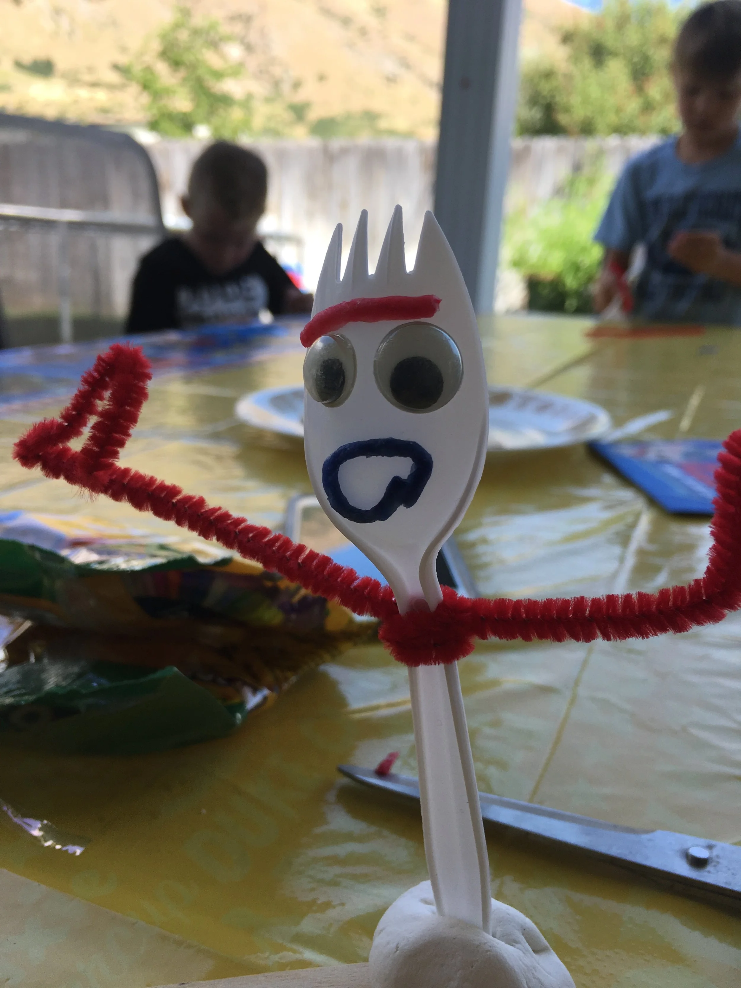 How a DIY Forky toy holds up against Disney's official action figure -  Polygon