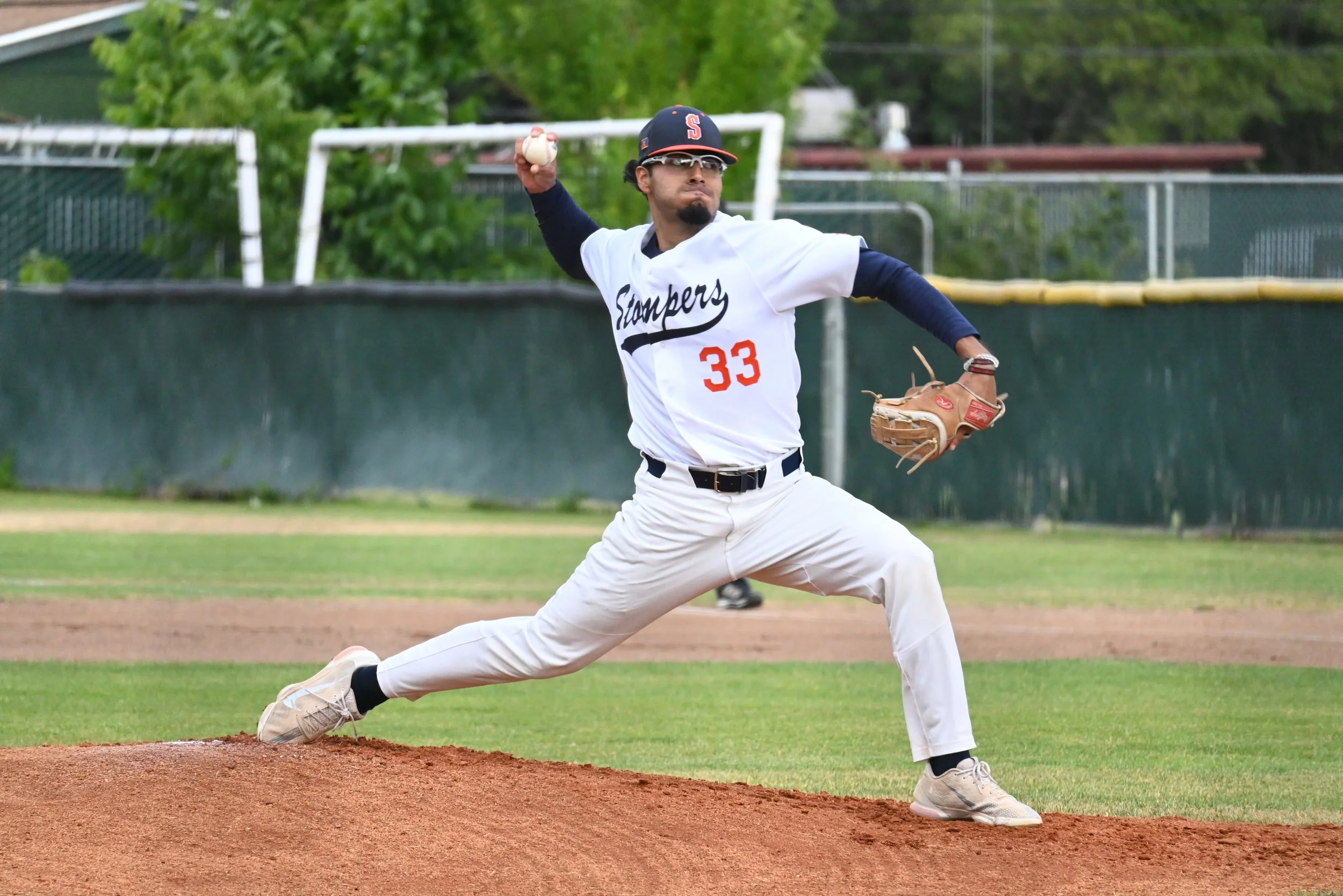 Stompers win third straight with hitting outburst
