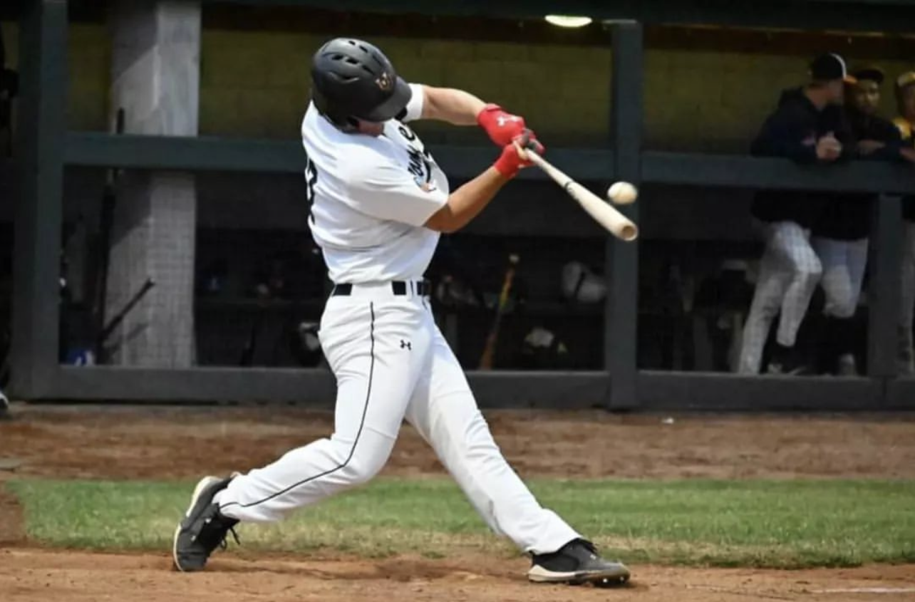 Stompers notch win over Crawdads