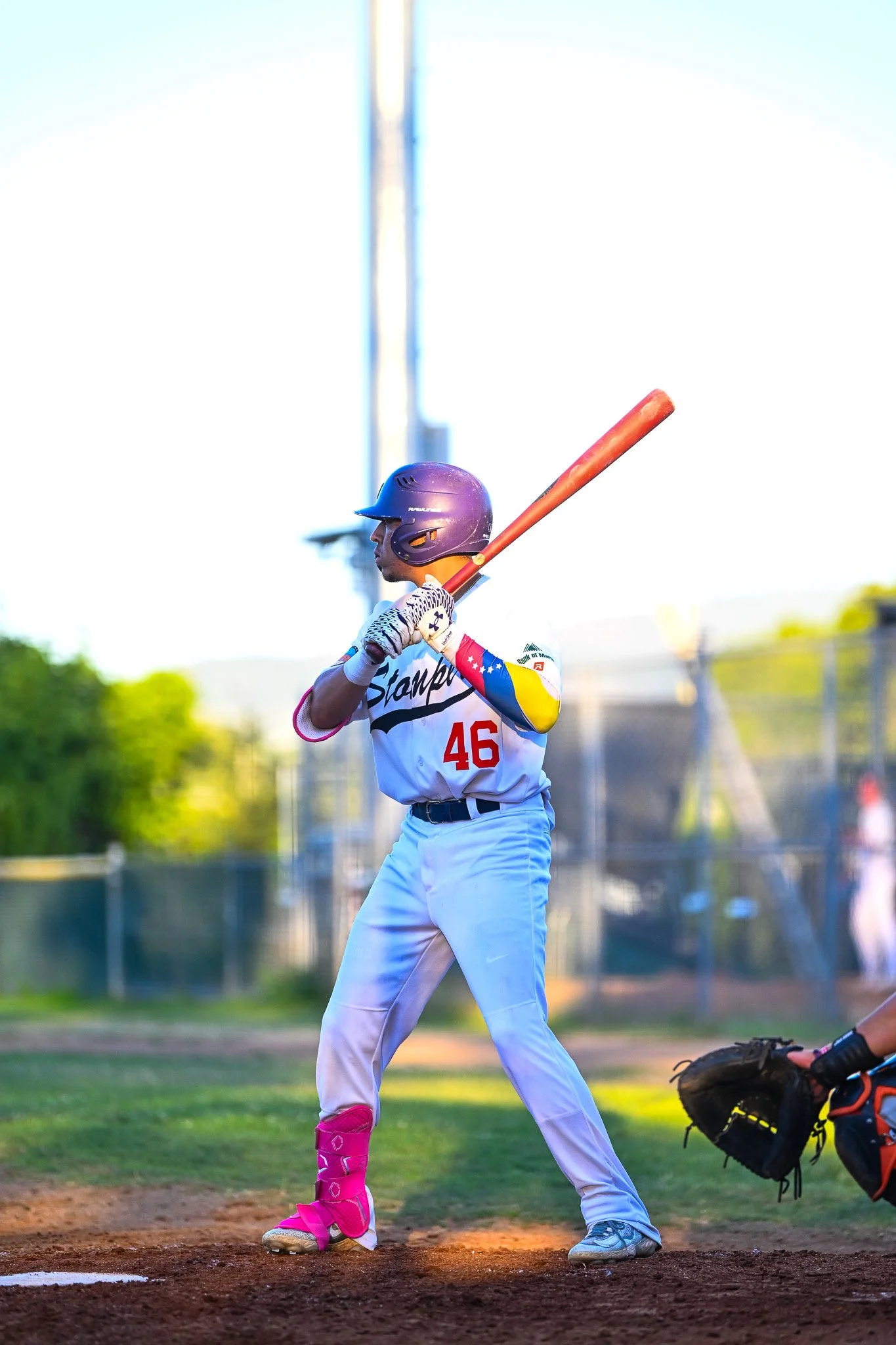 Uriepero’s 3-for-4 night guides Stompers to win over Merchants 