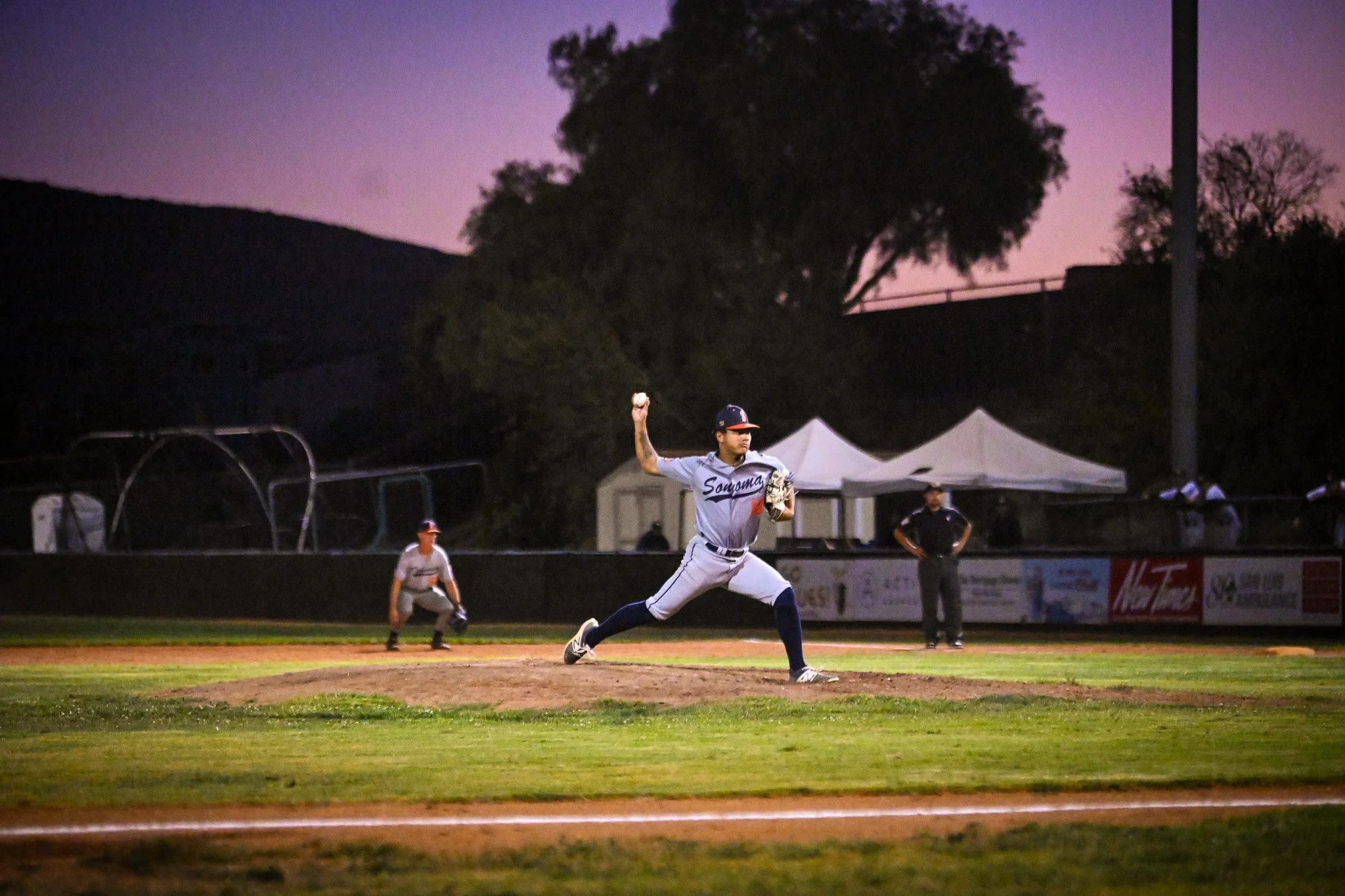 'Our pitching dominated': Stompers beat Blues 1-0 in extra innings, advance to CCL North Title Game