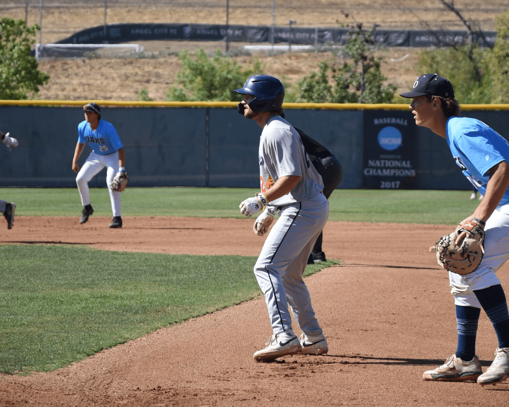 Oaks stun Stompers with 6-run 9th to take CCL Championship Game 1, 10-9 ...