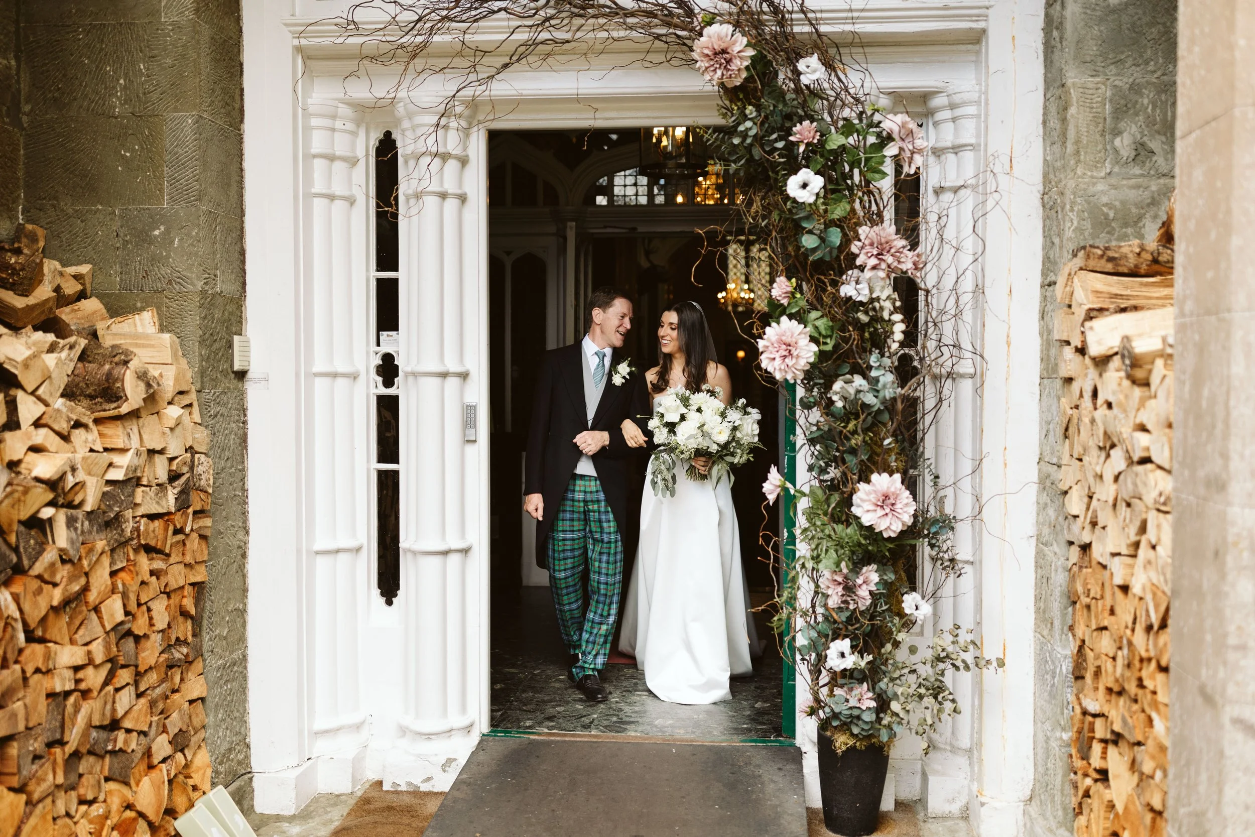 Drumtochty_castle_wedding_photography-48.jpg