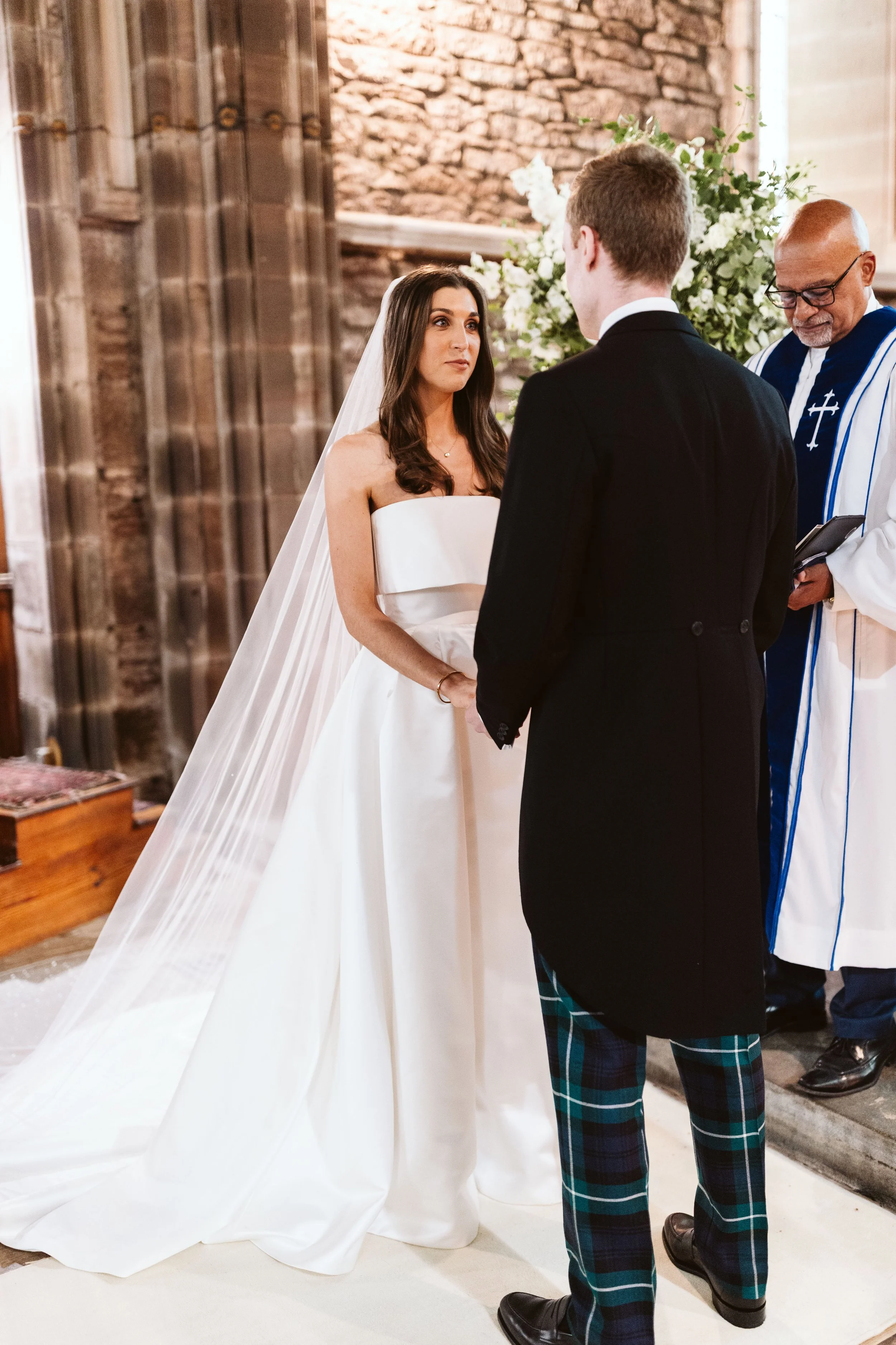 Drumtochty_castle_wedding_photography-68.jpg