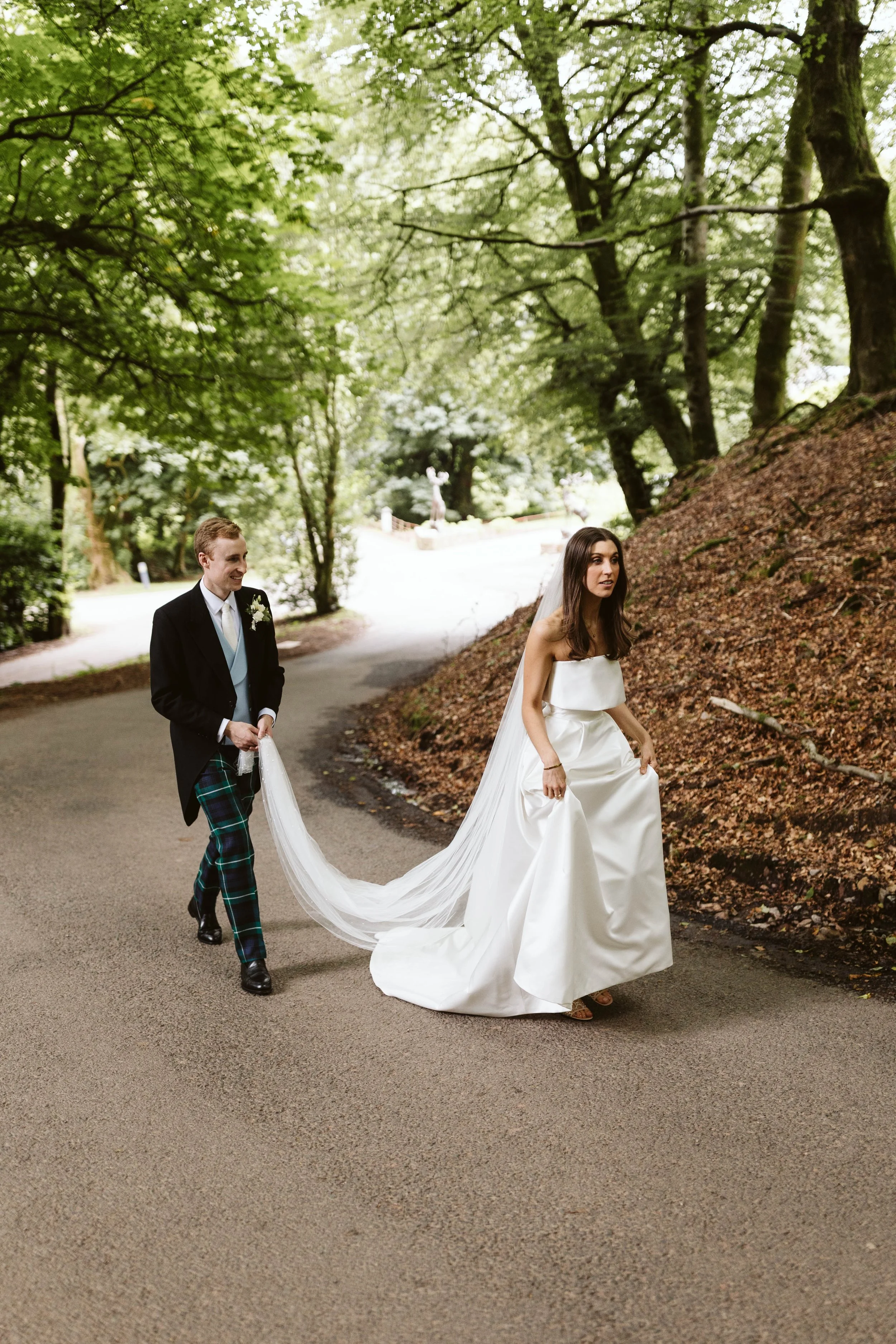 Drumtochty_castle_wedding_photography-113.jpg