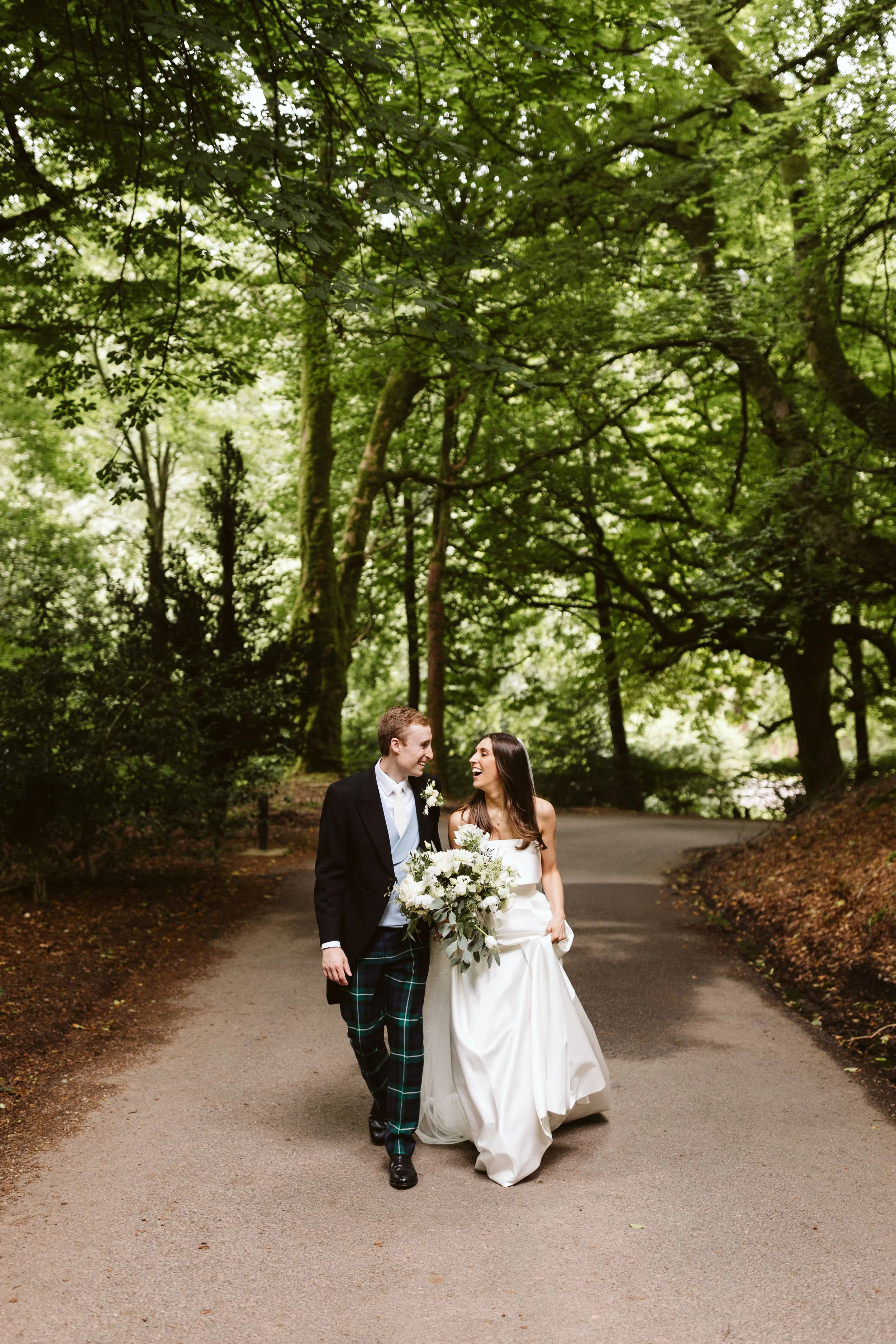 Drumtochty_castle_wedding_photography-115.jpg
