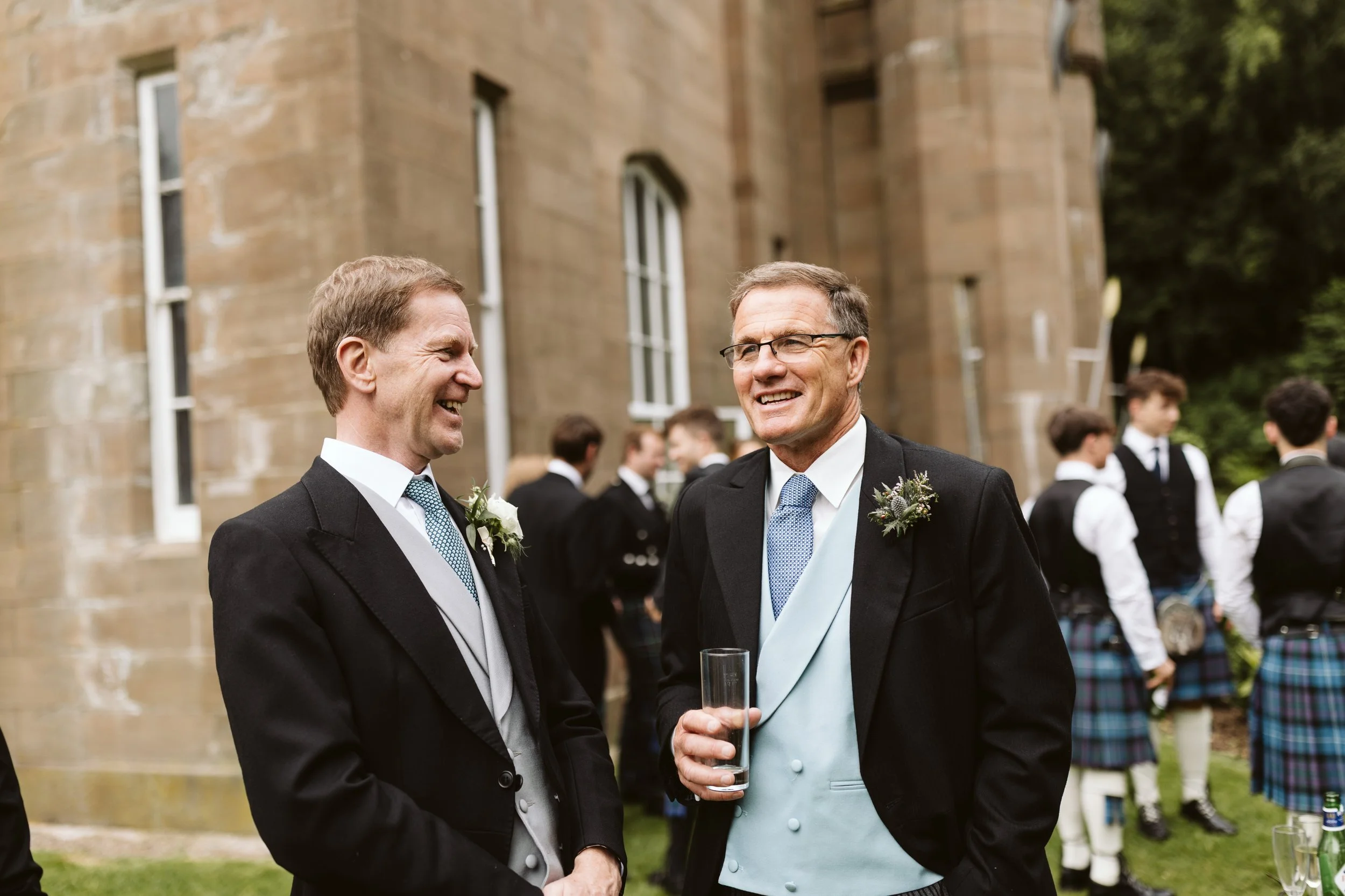 Drumtochty_castle_wedding_photography-122.jpg