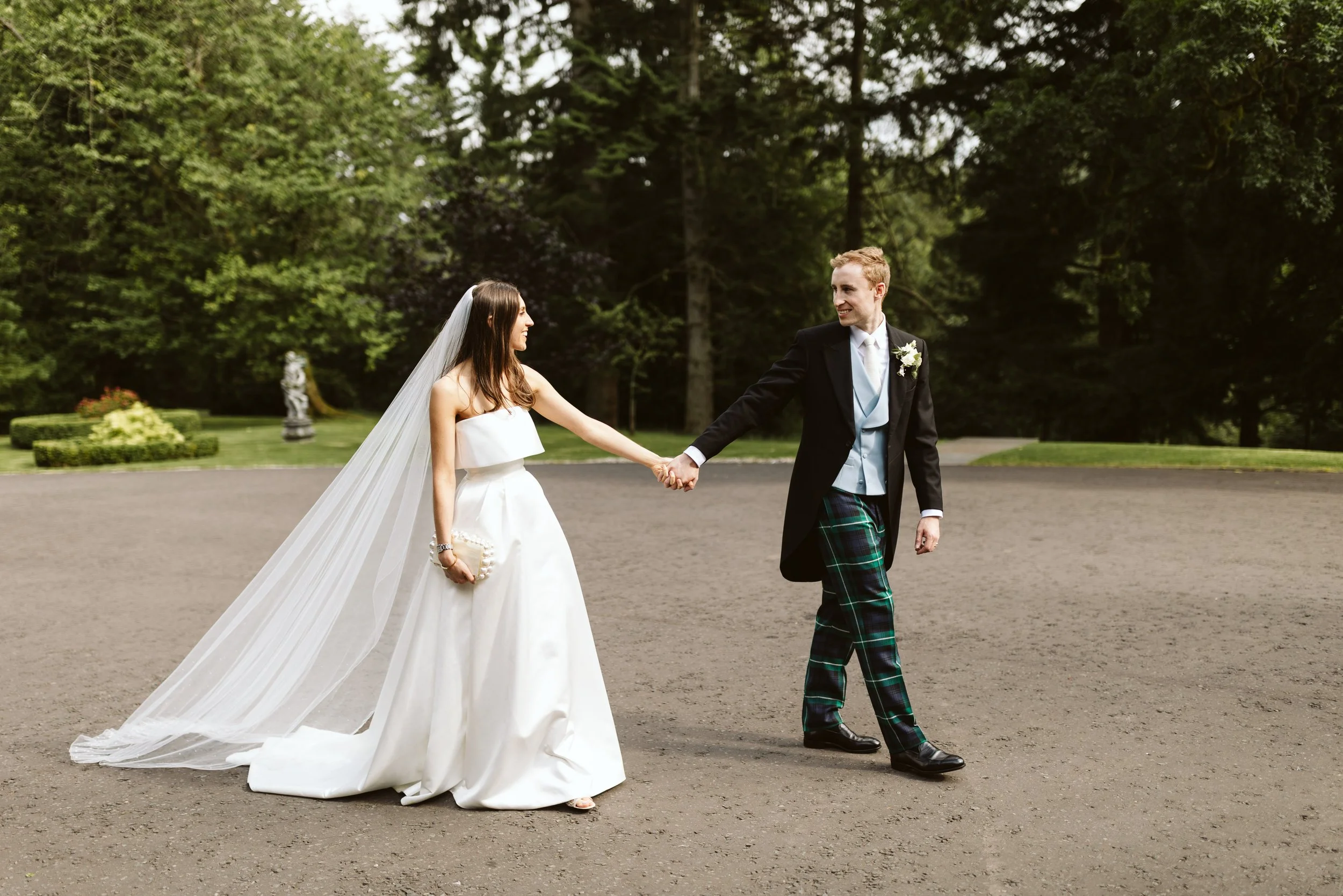 Drumtochty_castle_wedding_photography-154.jpg