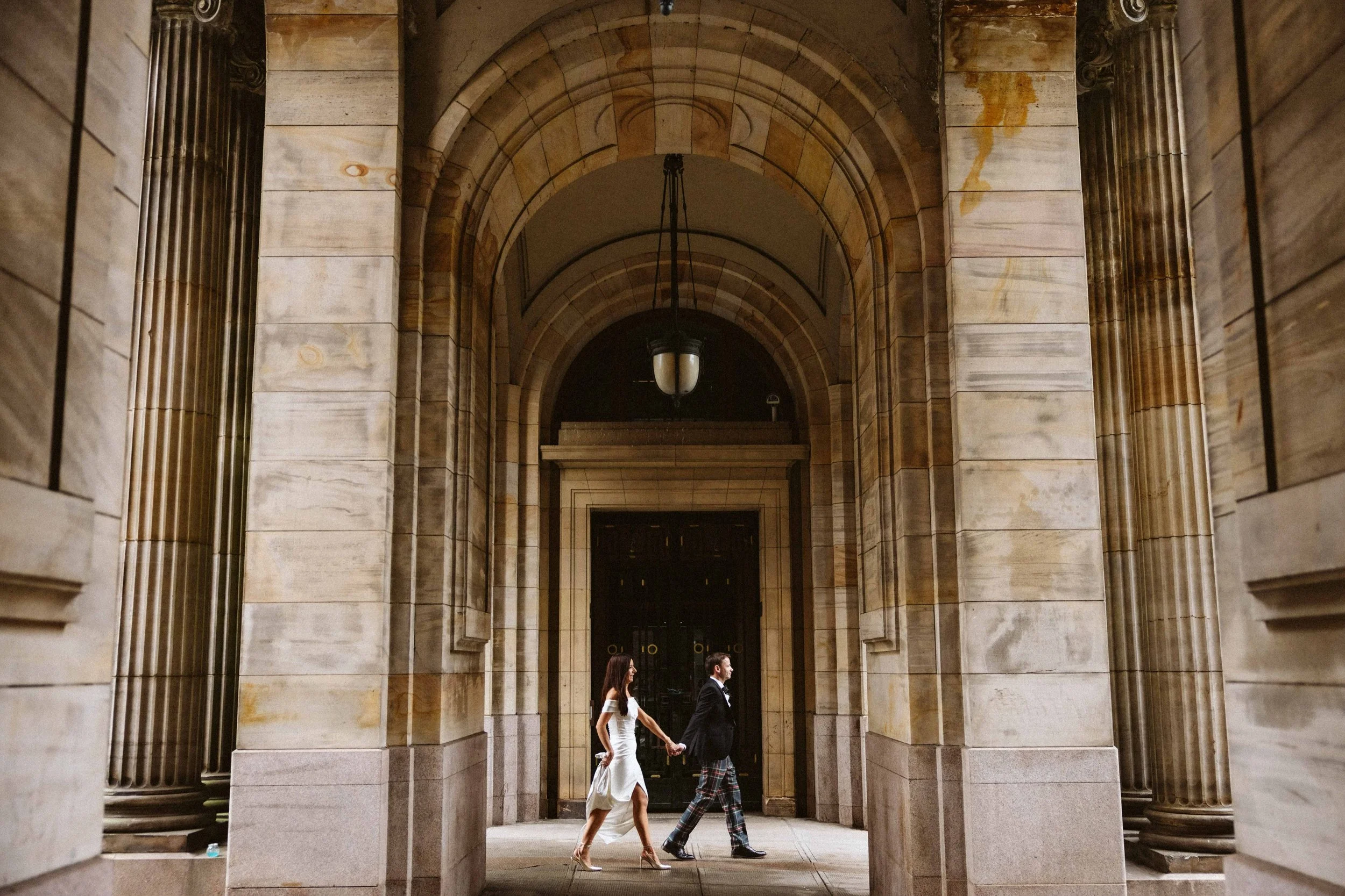Love these city shots of Kirsty &amp; Ian&rsquo;s wedding from this summer! 

Venue @thecollectorshall 
Dress @opus_couture 
Florist @florelletheflorist 
Mua @daniellerobertsmua 
Illustrator @seona_adam 

#glasgowwedding #citywedding #collectorshall