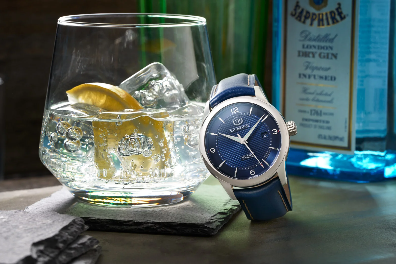 2016-07-12_VanBrague-bar-blue-G003_MED.jpg