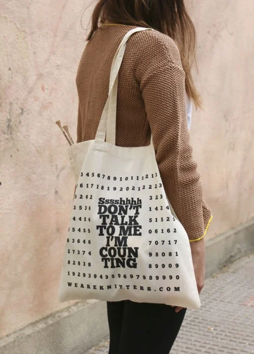 DE---strick-knauel-tote-bag-counting----2---WAK-COM-0008-1.jpg