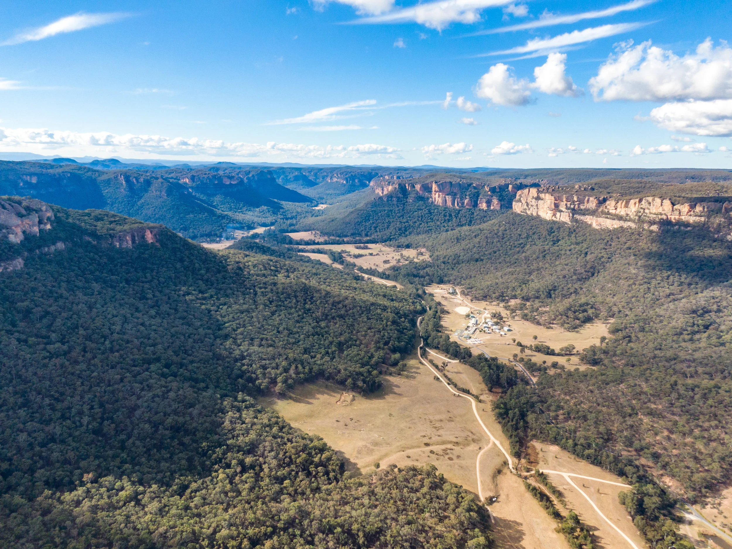wolgan valley.jpg
