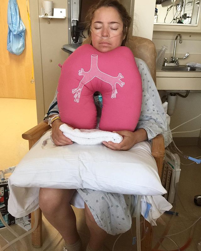 Happy organ donation awareness month!!💛💙
Everyone&rsquo;s experience is different and mine was a lot of back pain and insane discomfort. One thing that really bothered me once I got my transplant was not being able to get comfortable. I literally w