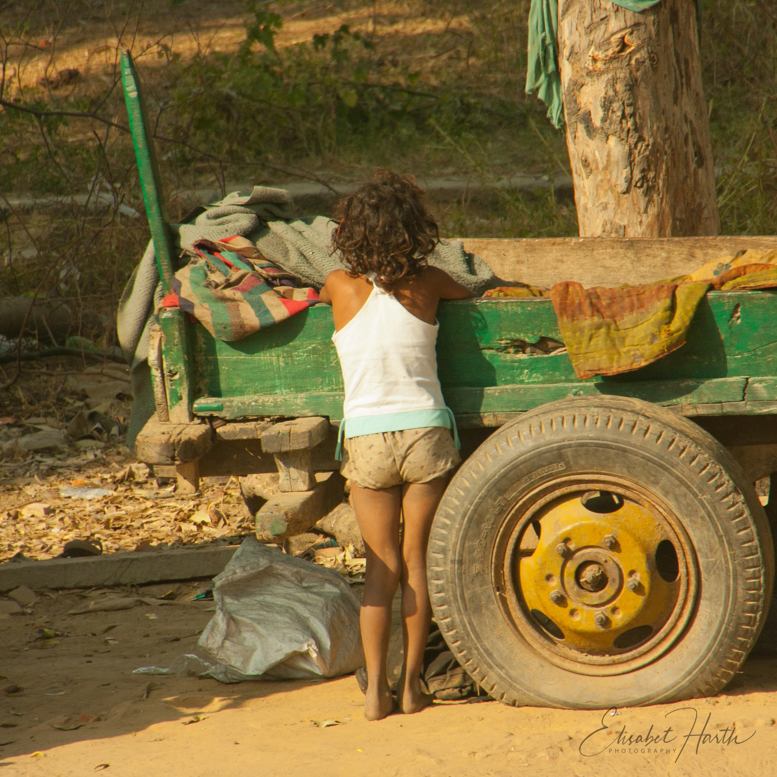 1111_Indian_girl_001.jpg