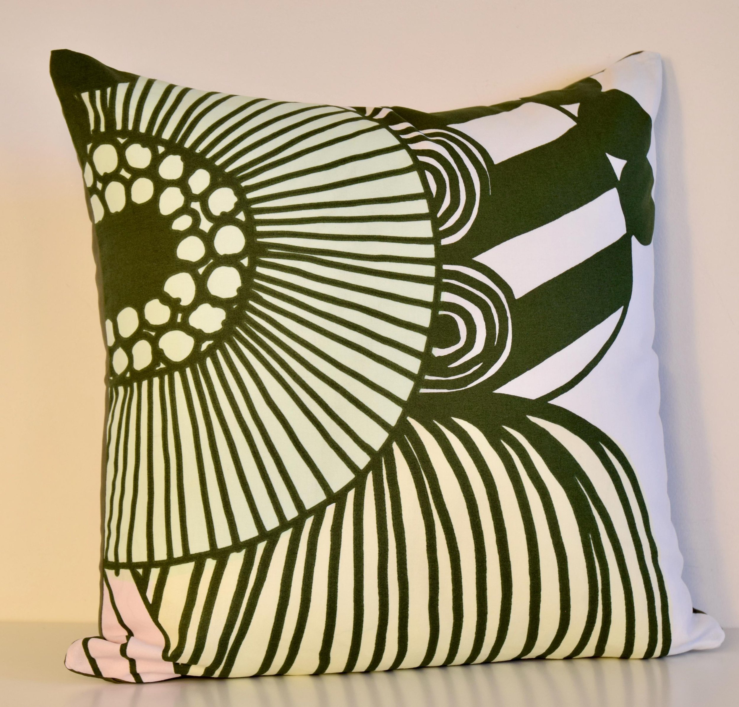 https://i.etsystatic.com/5734807/r/il/b0844a/6856679720/il_fullxfull.6856679720_kkyh.jpg