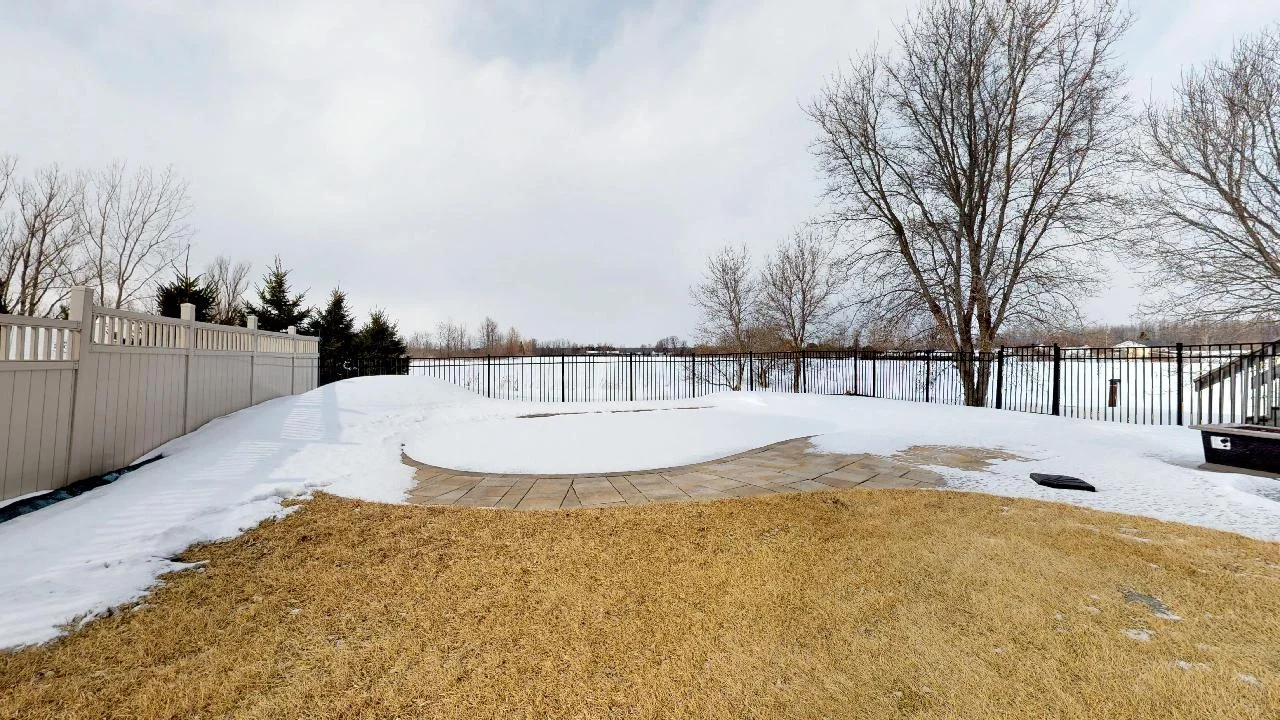 11957-Lakeshore-Drive-Iroquois-03062019_170241.jpg