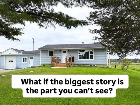 What if we told you the biggest story about this property is the part you can&rsquo;t see? 👀

💰 $519,000
📍 Just outside Brockville
🛏️ 4 bedrooms | 🛁 2 bathrooms
🌳 Approximately 1.05 acres

Behind this bungalow&rsquo;s exterior is a beautifully 
