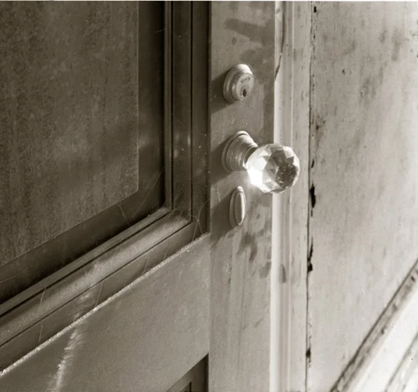 Locking Past and Present