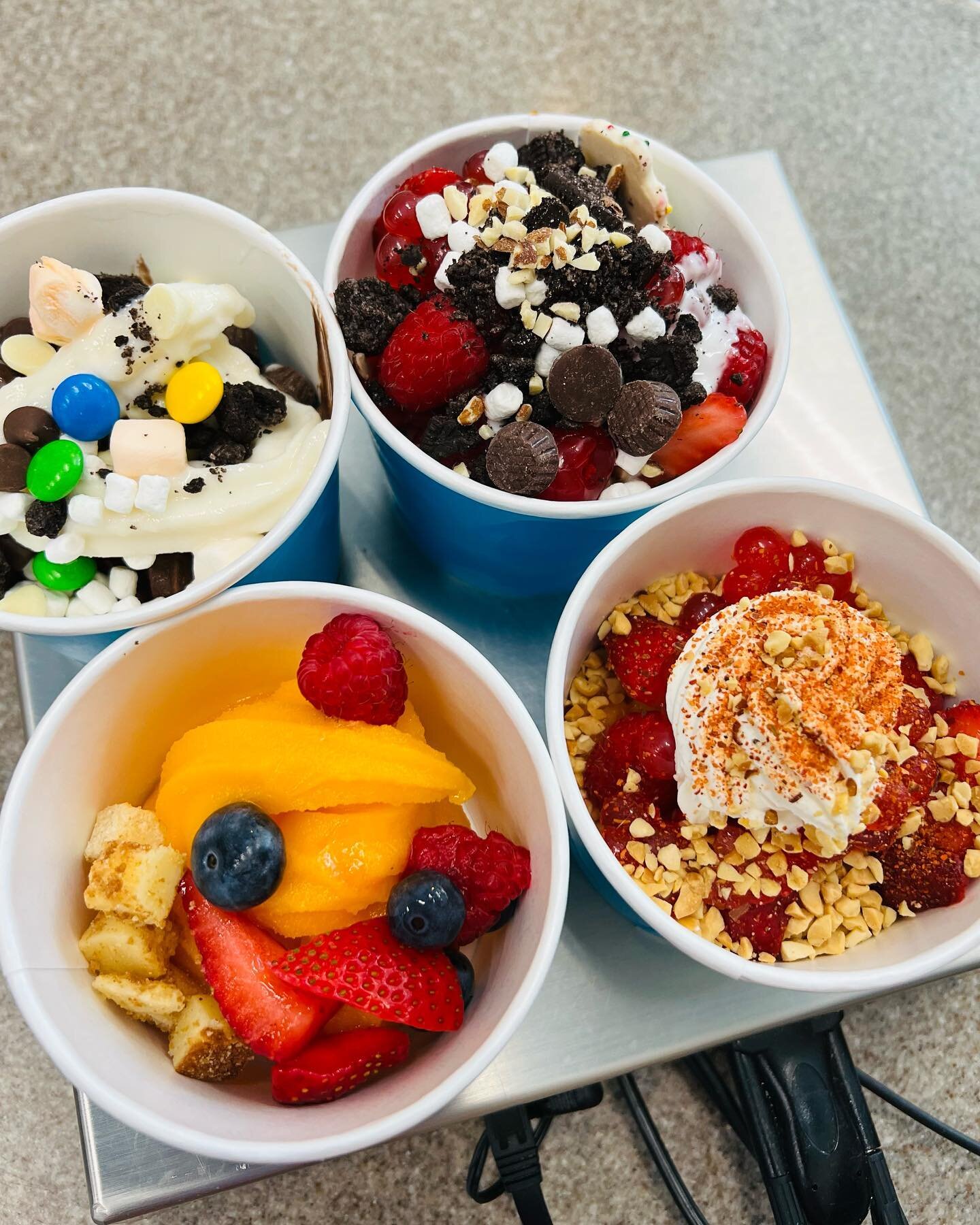 Happy #froyofriday y&rsquo;all ❤️😋
.
.
We also have Tillamook Ice Cream, Alpenrose Soft Serve Ice Cream &amp; Tazo Tea Drinks 🎉
.
.
#FrozenYogurt #FroYo #Sorbet #IceCream #Desserts #DairyFree #Vegan #GlutenFree #SugarFree #Delicious #FreshFruit #So