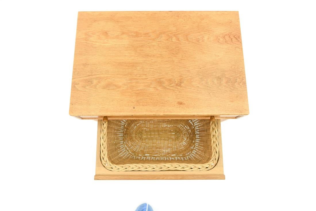 DanishSewingTable_5.jpg