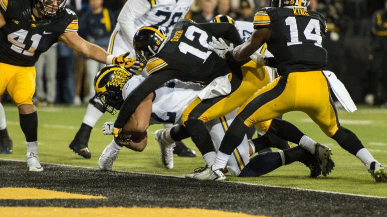 Step back from the ledge about this Michigan football team