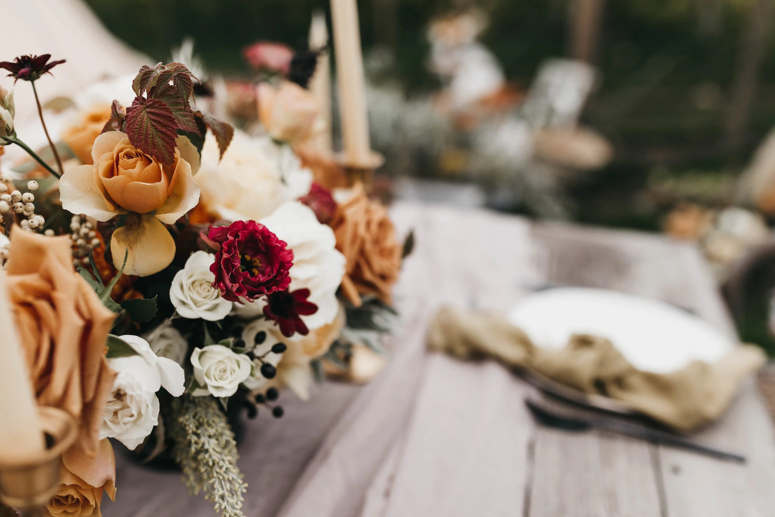 Designer's Choice Seasonal Flower Arrangement — Fern & Frond Floral